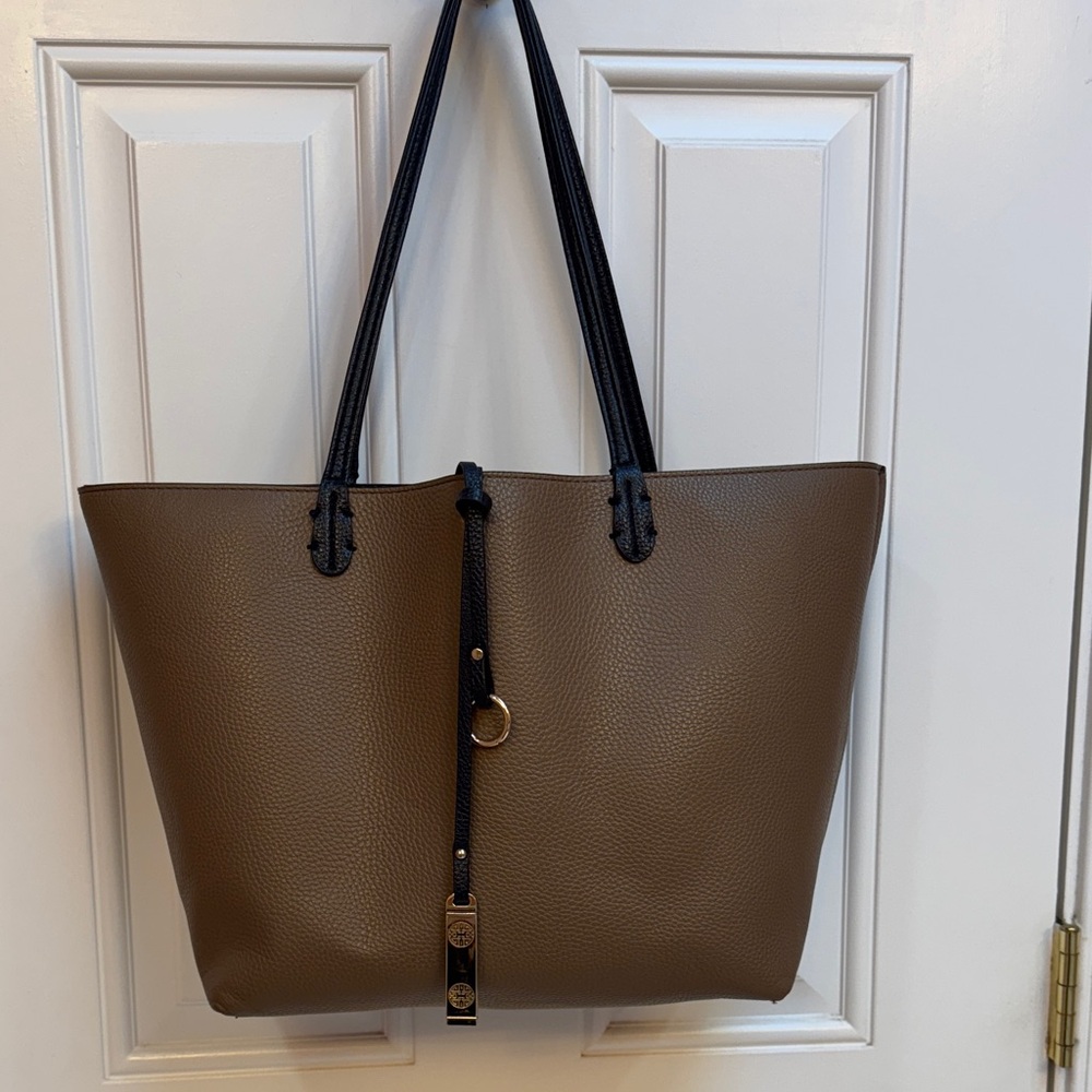 REVERSIBLE Bella of Cape Cod Taupe and Navy Leather Tote Bag with Navy Straps